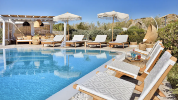 The 23 Best Airbnbs for Large Groups, From Scottish Castles to Greek Villas