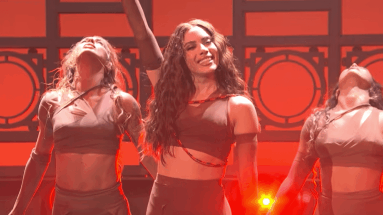 Watch Anitta Perform 'Choka Choka,' 'Várias Quejas'