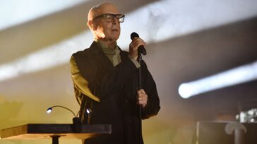 Watch Pet Shop Boys debut deep cuts and air rarities at first night of "obscure" song London residency