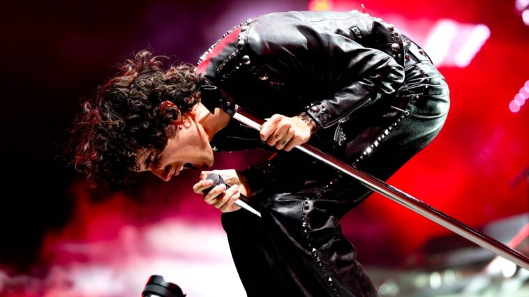 Watch Sombr surprise fans with Billy Corgan to duet Smashing Pumpkins '1979' at Coachella