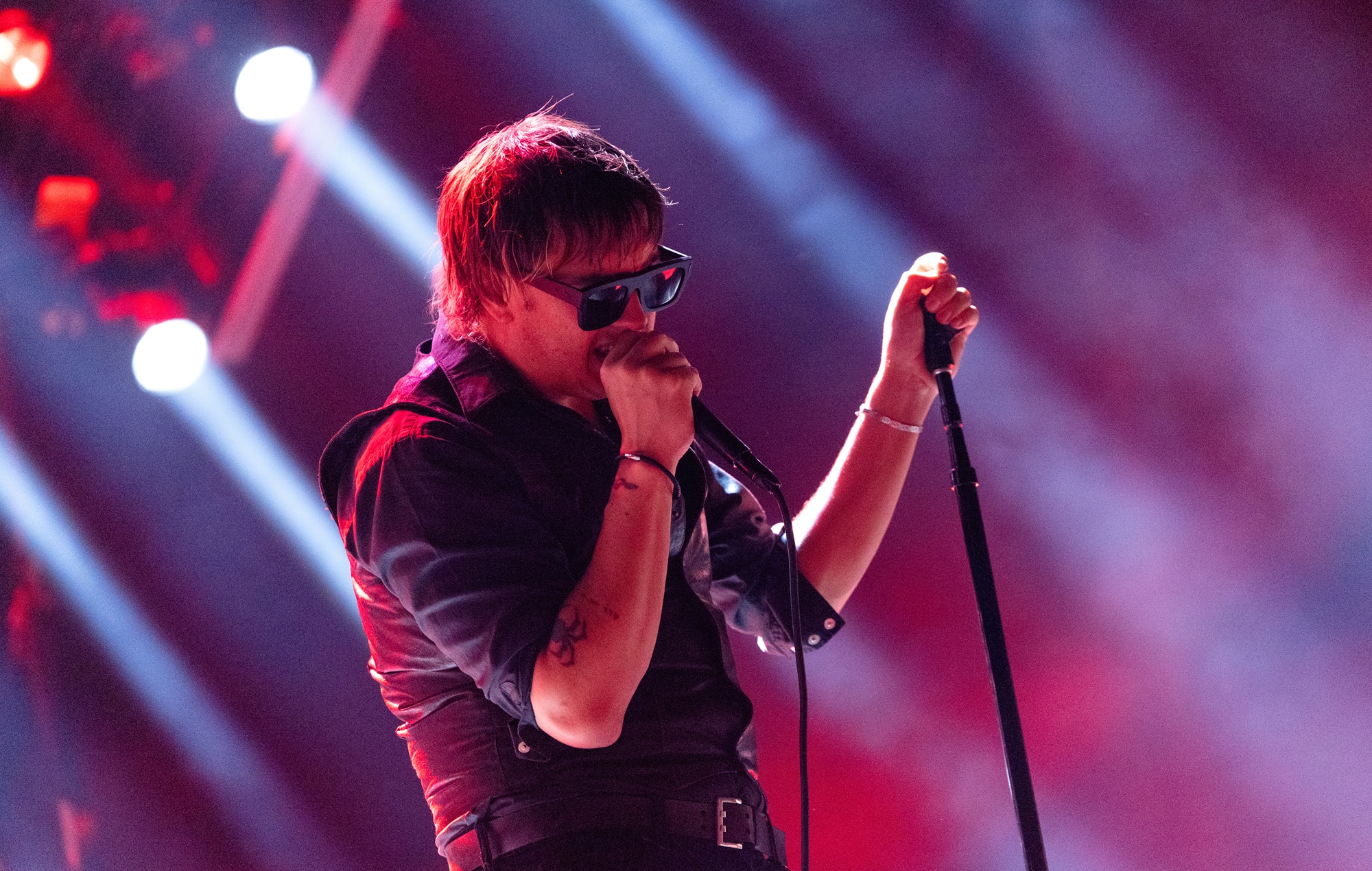 Watch The Strokes play new song 'Going Shopping' live for first time after mailing it to fans on cassette