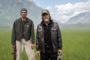 (L-R) Jacob Elordi as Hig and Josh Brolin as Bangley in 20th Century Studios' THE DOG STARS. Photo by Fabio Lovino. © 2026 20th Century Studios. All Rights Reserved.