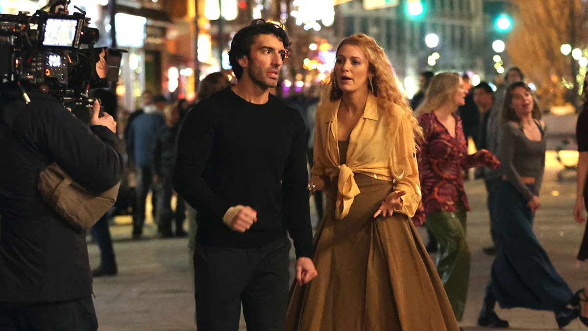 Justin Baldoni and Blake Lively filming scenes on set in New Jersey
