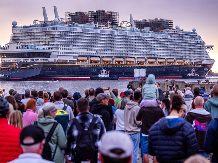 disney cruise ship getty 1