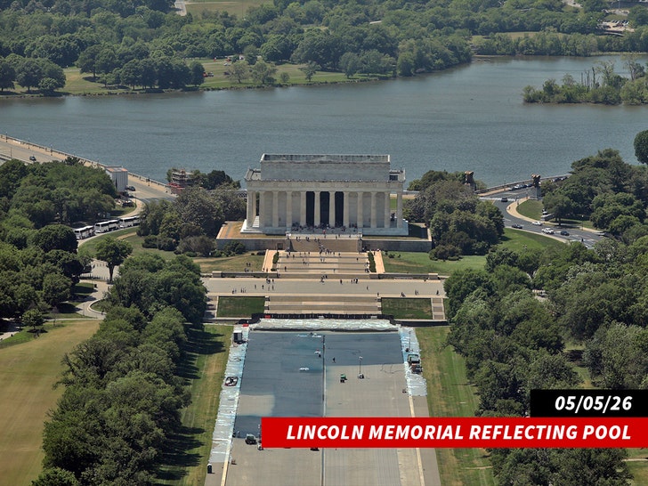 Lincoln Memorial Reflecting Pool in Washington DC getty 1