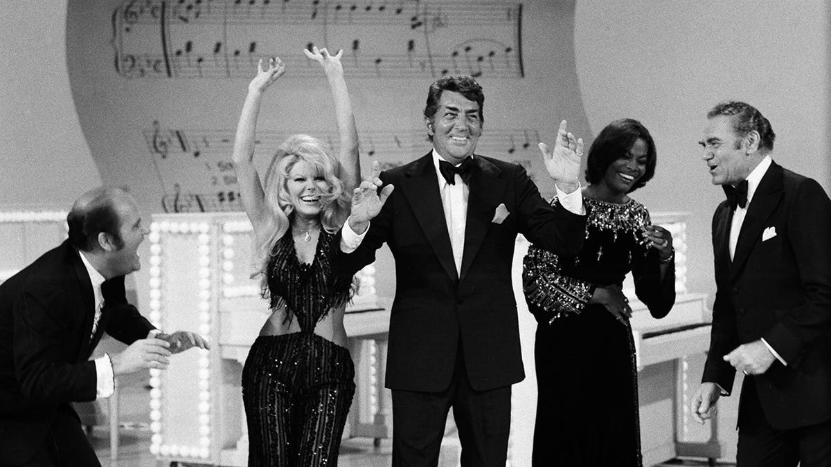 Dean Martin hosting the Celebrity Roast of Ed McMahon with Dom DeLuise, Charo, Dionne Warwick, and Ernest Borgnine