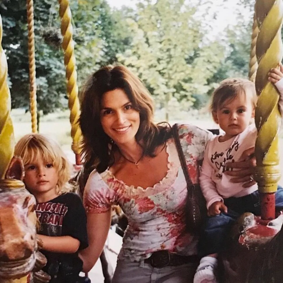 Cindy Crawford throwback with kids, Kaia and Presley. 