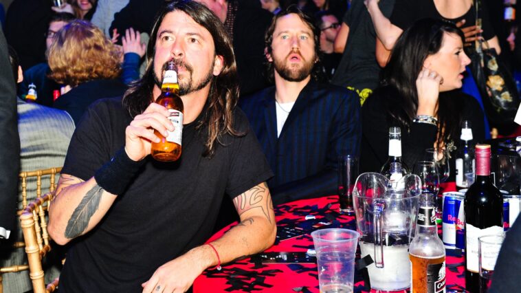 Dave Grohl says his boozy vocal regimen was "all a lie"