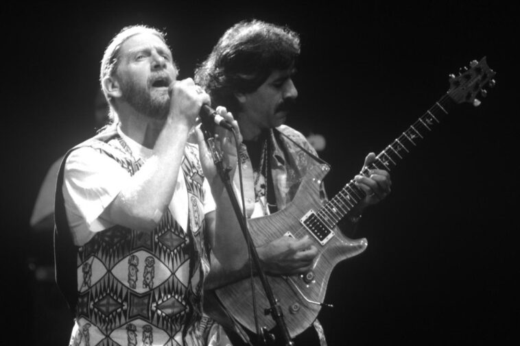 Former Santana Singer Alex Ligertwood Dead at 79