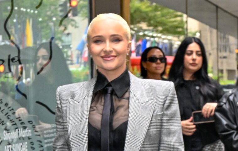 Hayden Panettiere, 'Heroes' and 'Scream 4' star, comes out as bisexual