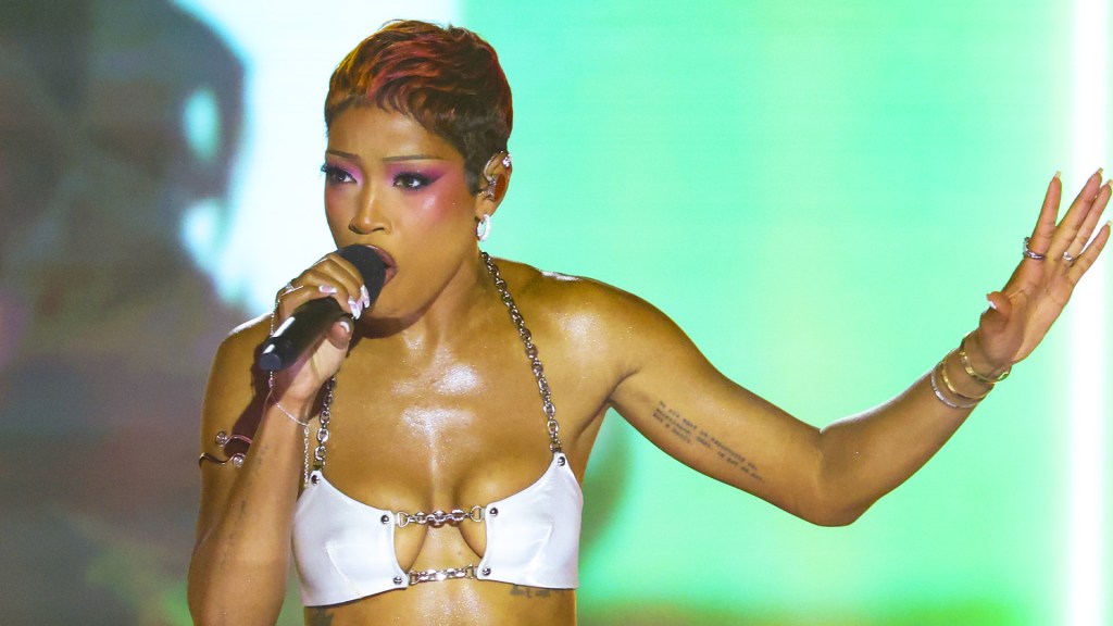 Keke Palmer Performs 'Text Message Unsent'