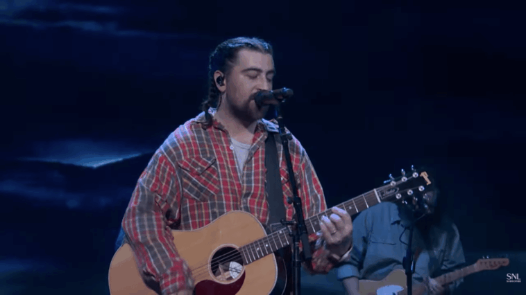 Watch Noah Kahan Perform 'The Great Divide,' 'Doors'