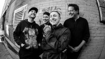 Yellowcard, Good Charlotte Team for Alternative Airplay No. 1